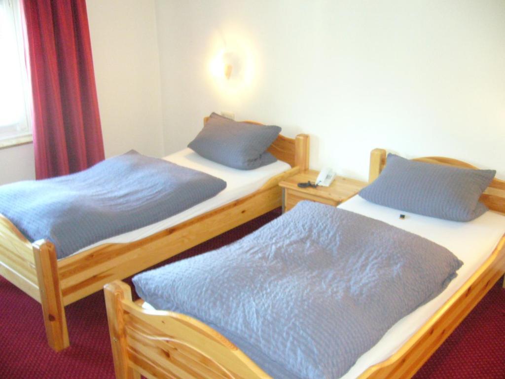 Hotel Theile Garni Γκούμερσμπαχ Δωμάτιο φωτογραφία