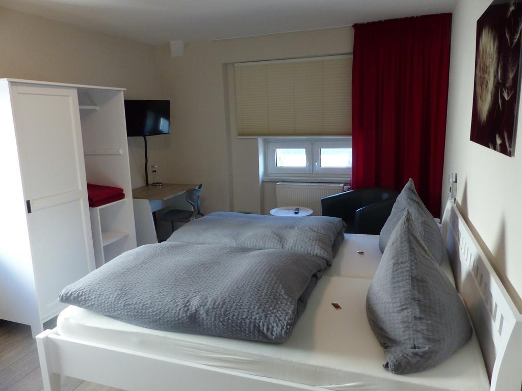 Hotel Theile Garni Γκούμερσμπαχ Δωμάτιο φωτογραφία